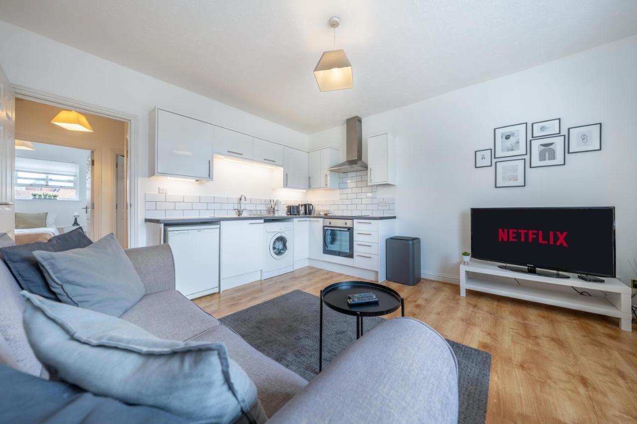 Stansted Airport & Bishops Stortford Town Centre Professional Apartment บิชอป สตอร์ทฟอร์ด ภายนอก รูปภาพ