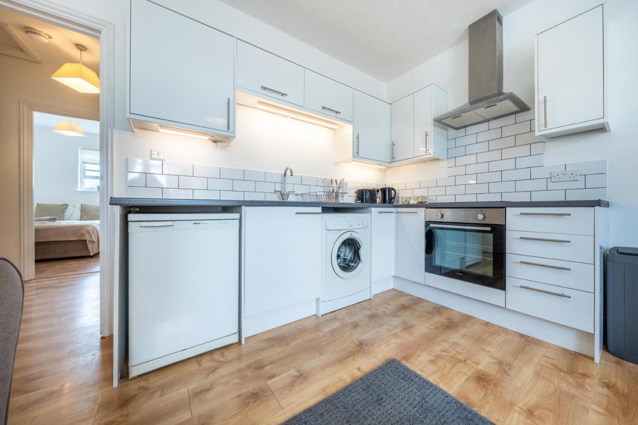 Stansted Airport & Bishops Stortford Town Centre Professional Apartment บิชอป สตอร์ทฟอร์ด ภายนอก รูปภาพ