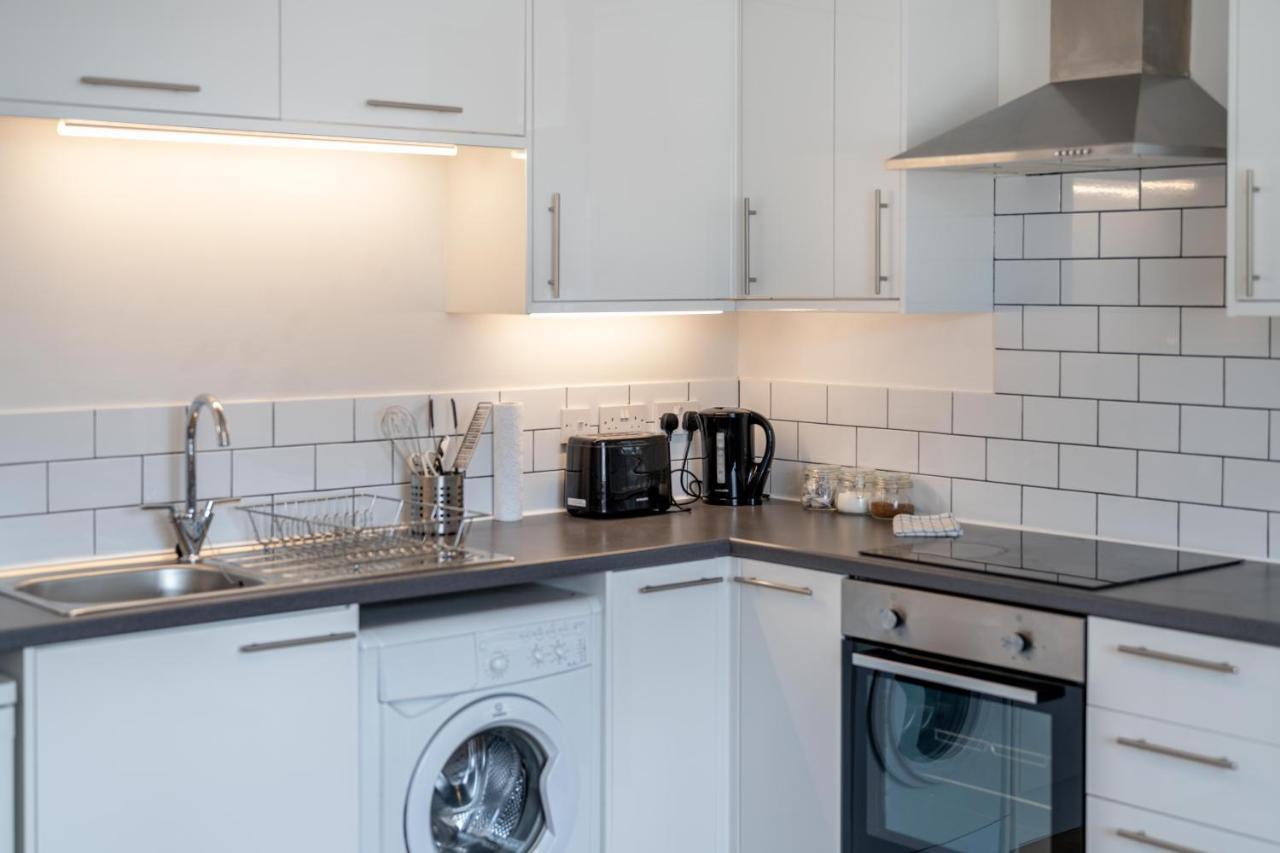 Stansted Airport & Bishops Stortford Town Centre Professional Apartment บิชอป สตอร์ทฟอร์ด ภายนอก รูปภาพ